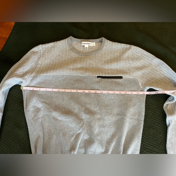 Calvin Klein | Medium Grey Crewneck - Picture 7 of 10